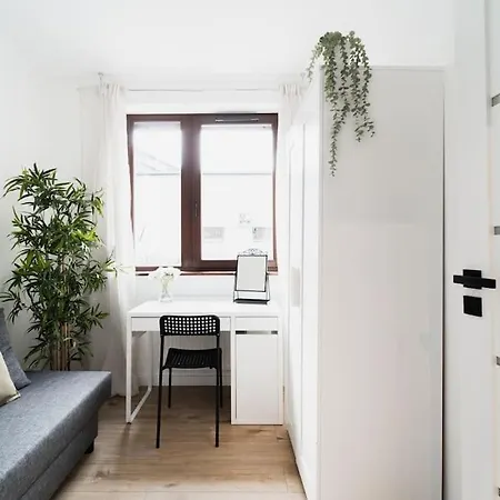 Center - 3 - New Building - Private Parking Place - Garage Apartament *