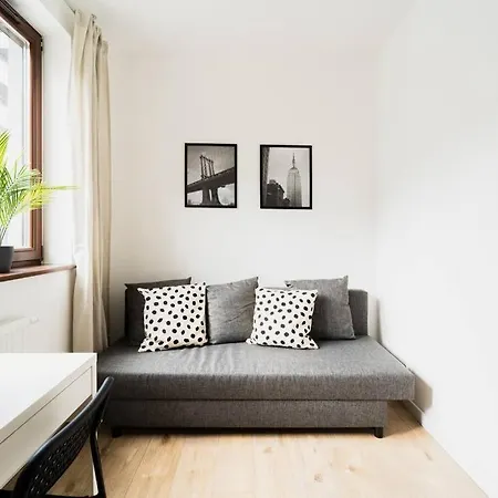 Center - 3 - New Building - Private Parking Place - Garage Apartament Wrocław