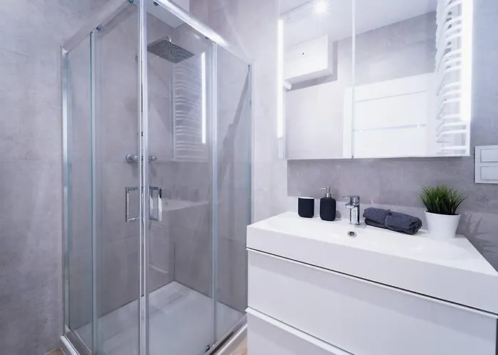 Appartamento Center - 3 - New Building - Private Parking Place - Garage Breslavia